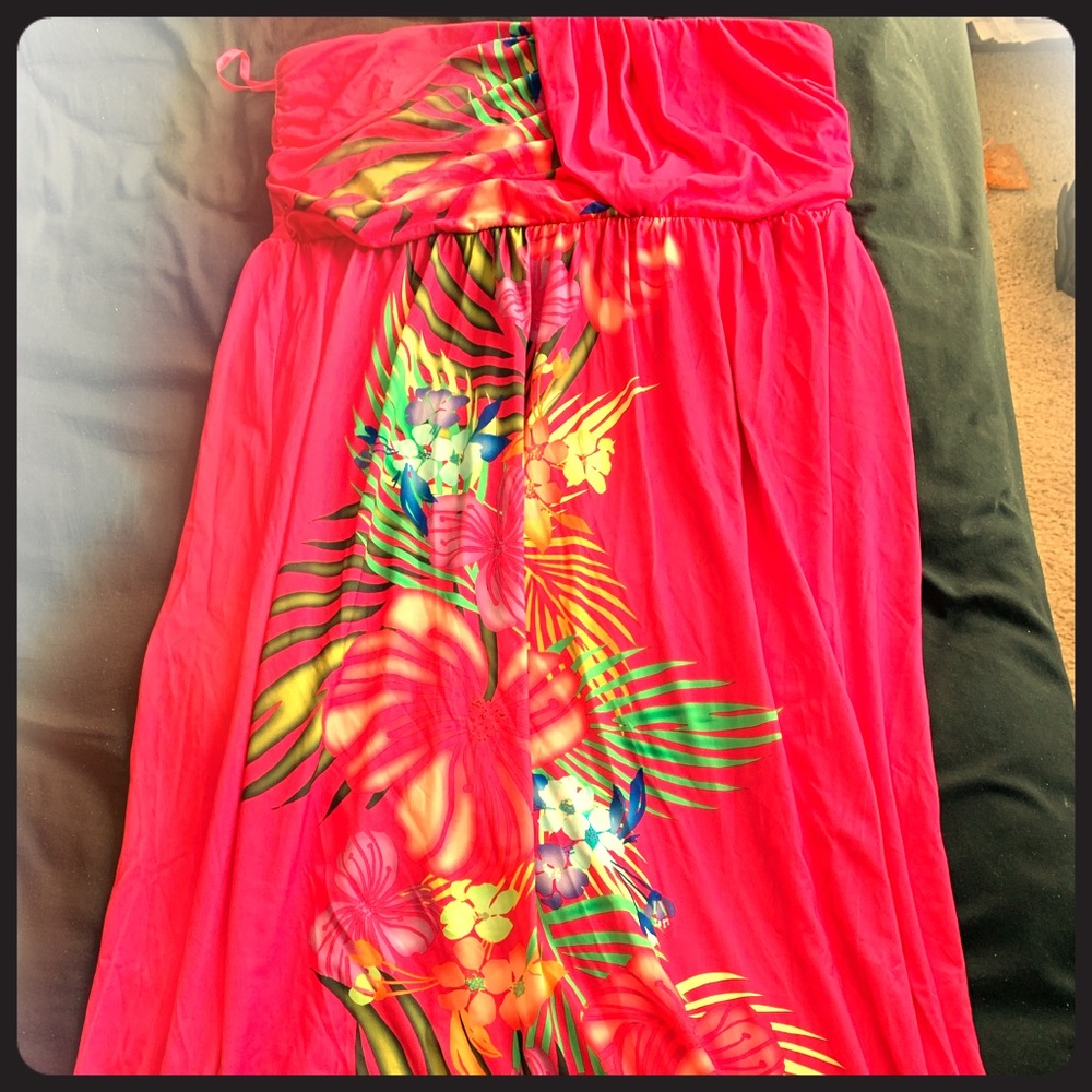 Sleeveless pink maxi dress